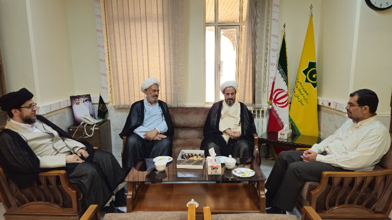 دیدار مسئولان بعثه مقام معظم رهبری منطقه قم با مدیر حج و زیارت استان