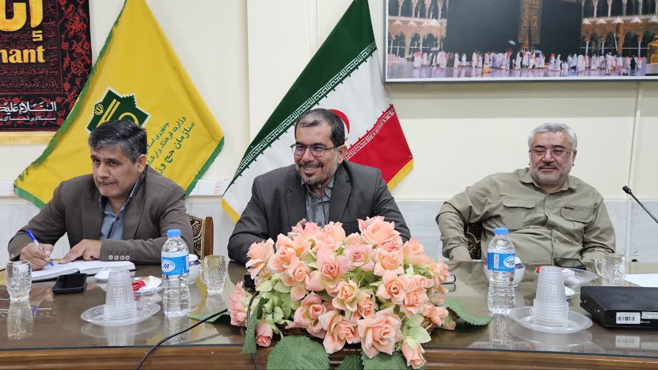 برگزاری نشست آسیب‌شناسی اربعین با حضور خادمان افتخاری استان قم